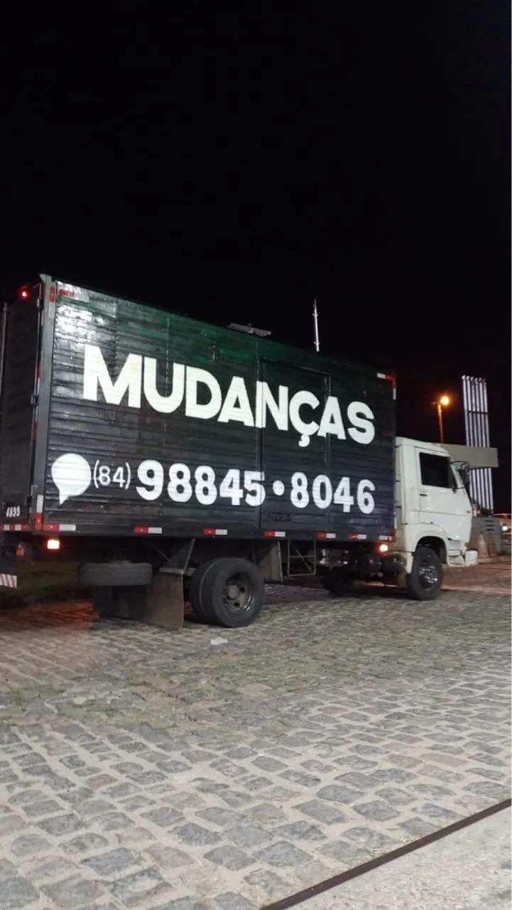 Fretes e Mudanças - *