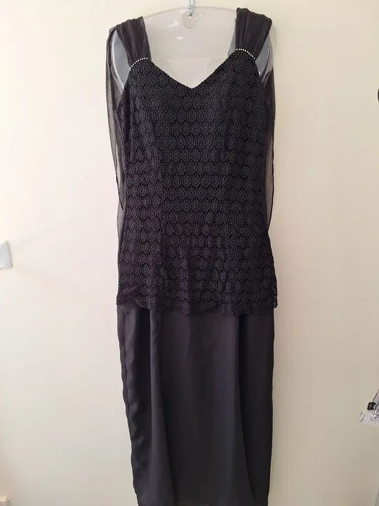 Vestido Longo Preto com guipir 