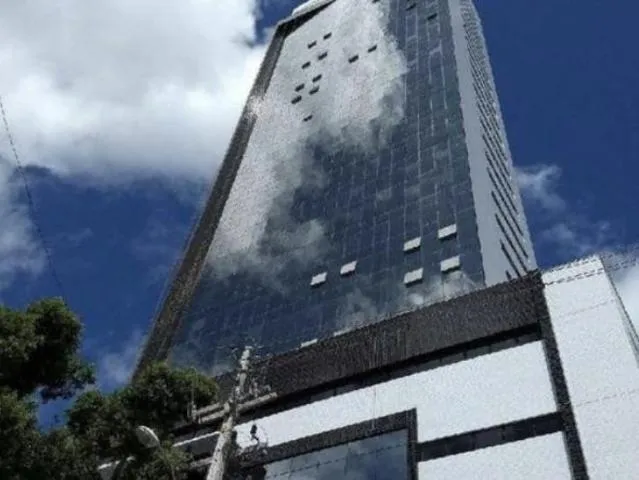 Sala empresarial para aluguel e venda tem 40 metros quadrados em Santo Amaro - Recife - PE