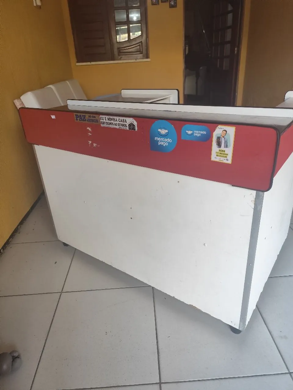 Balcão comercial em bom estado
