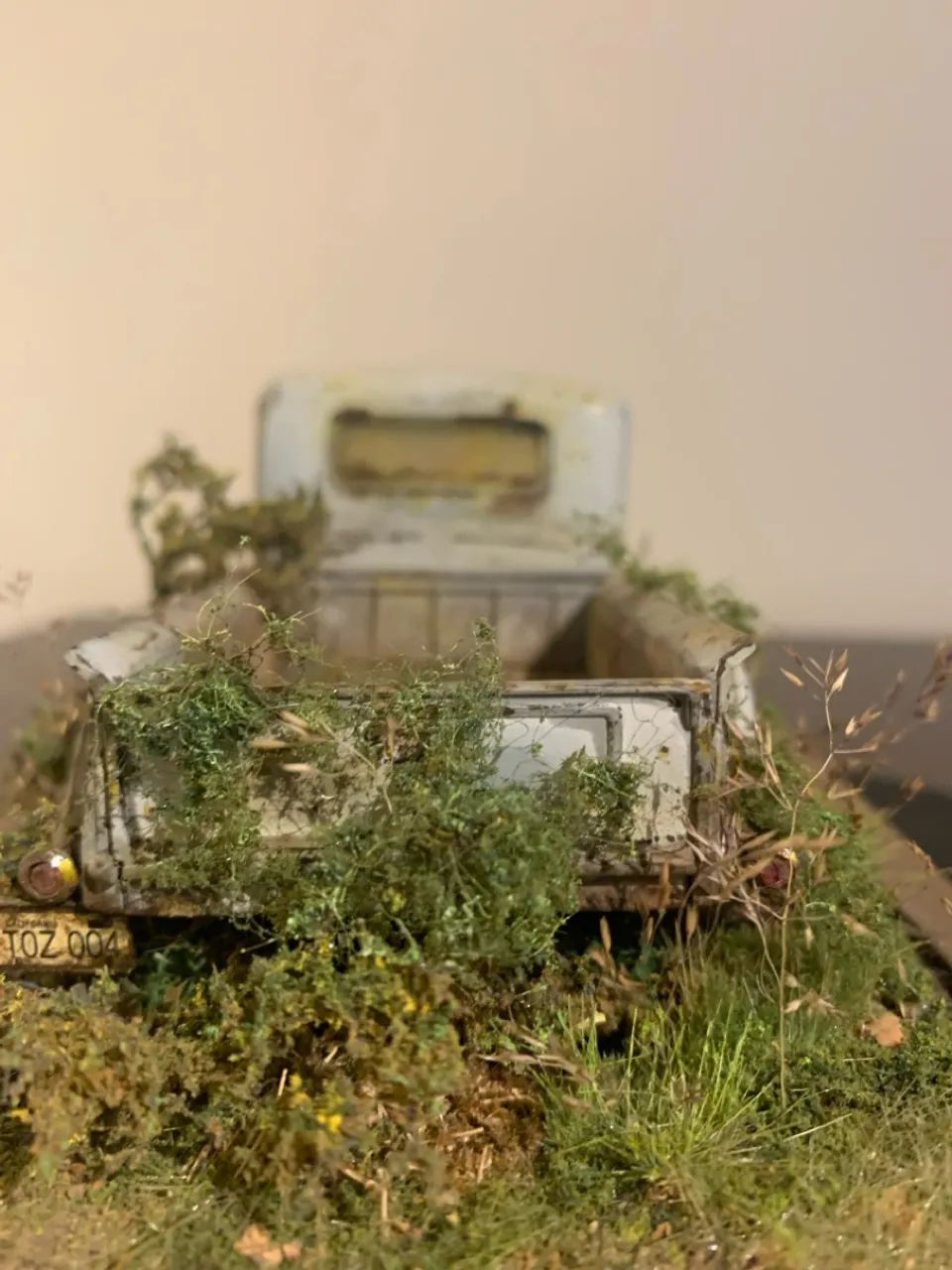 Miniatura de caminhão abandonado - Foto 5