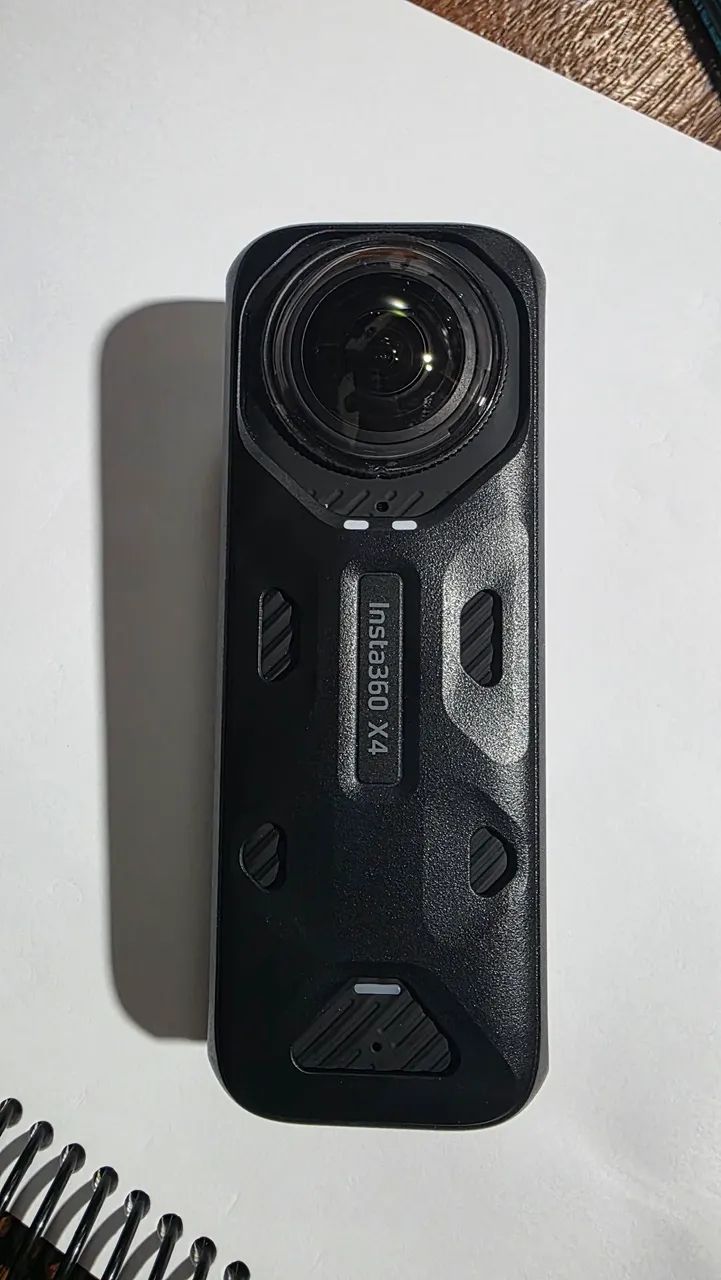 Insta 360 X4