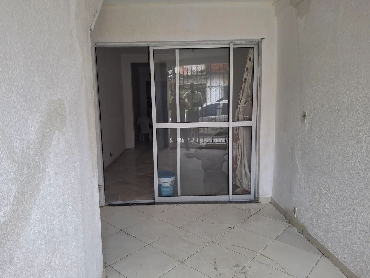  casa Terrea com uma pequena garagem,100m, prox ao CT do Bahia. - Foto 2