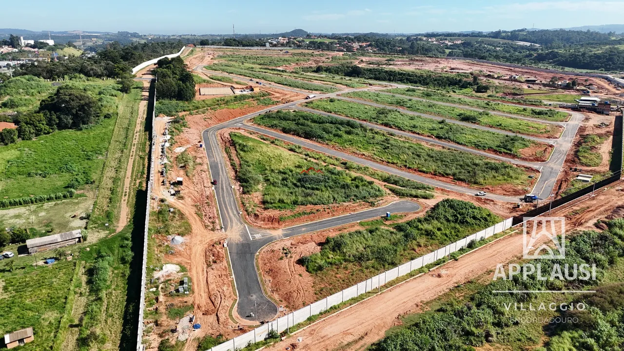 Terreno a venda no condomínio fechado Applausi Villaggio Engordadouro em Jundiaí-SP!