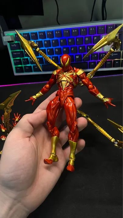 Iron spider revoltech
