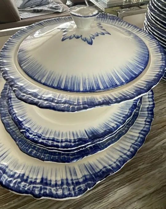 Antigo aparelho de jantar em porcelana inglesa, de família - Foto 5