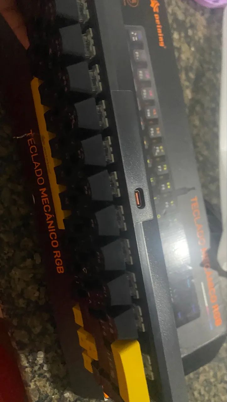 Mechanical keyboard 64529520161282123