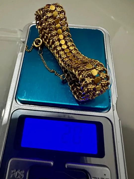 Bracelete de Ouro - Luxo e Elegância