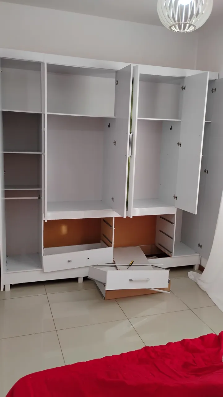Guarda-Roupa Branco Moderno - Novo!
