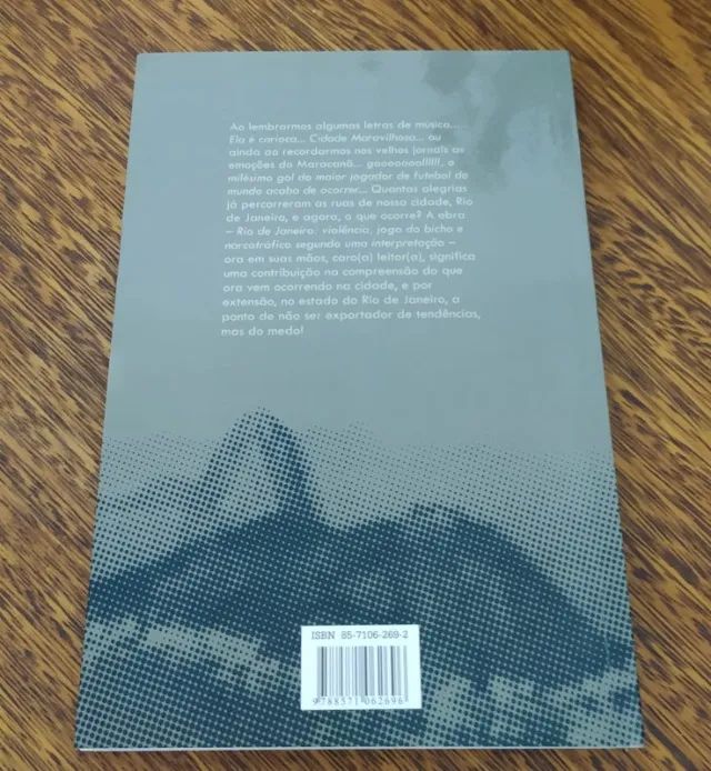 Livro Rio De Janeiro Violência, Jogo Do Bicho E Narcotráfico de Hélio de Araujo Evangelist - Foto 2