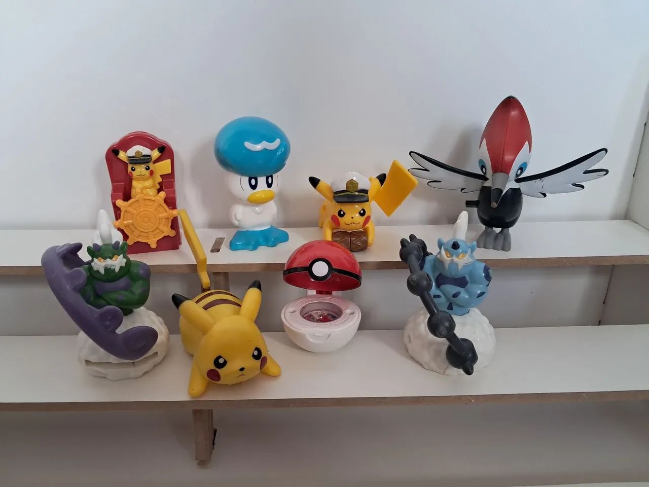Lote miniaturas colecionáveis Pokemon  - Foto 3