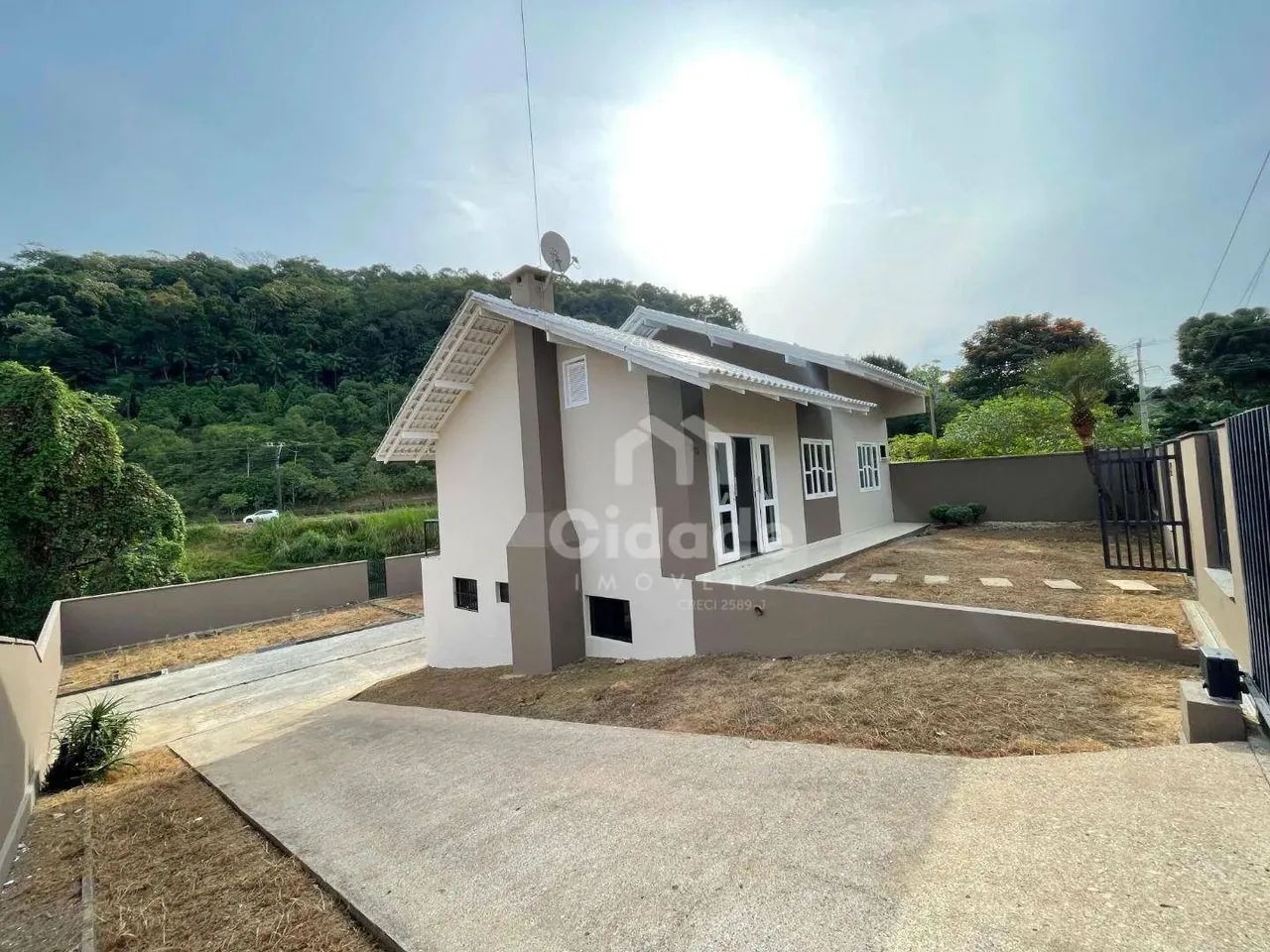Casa com 3 dormitórios para alugar, 155 m² por R$ 3.100,00/mês - Barra do Rio Cerro - Jara