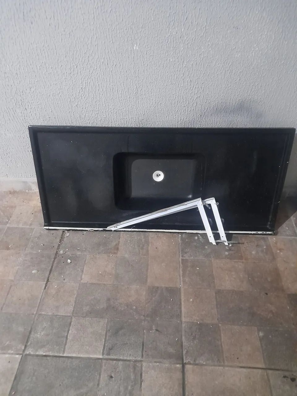 Cuba para cozinha em material sintético , 1,20 m x 0,54 cm, com mâos francesas e valvula  