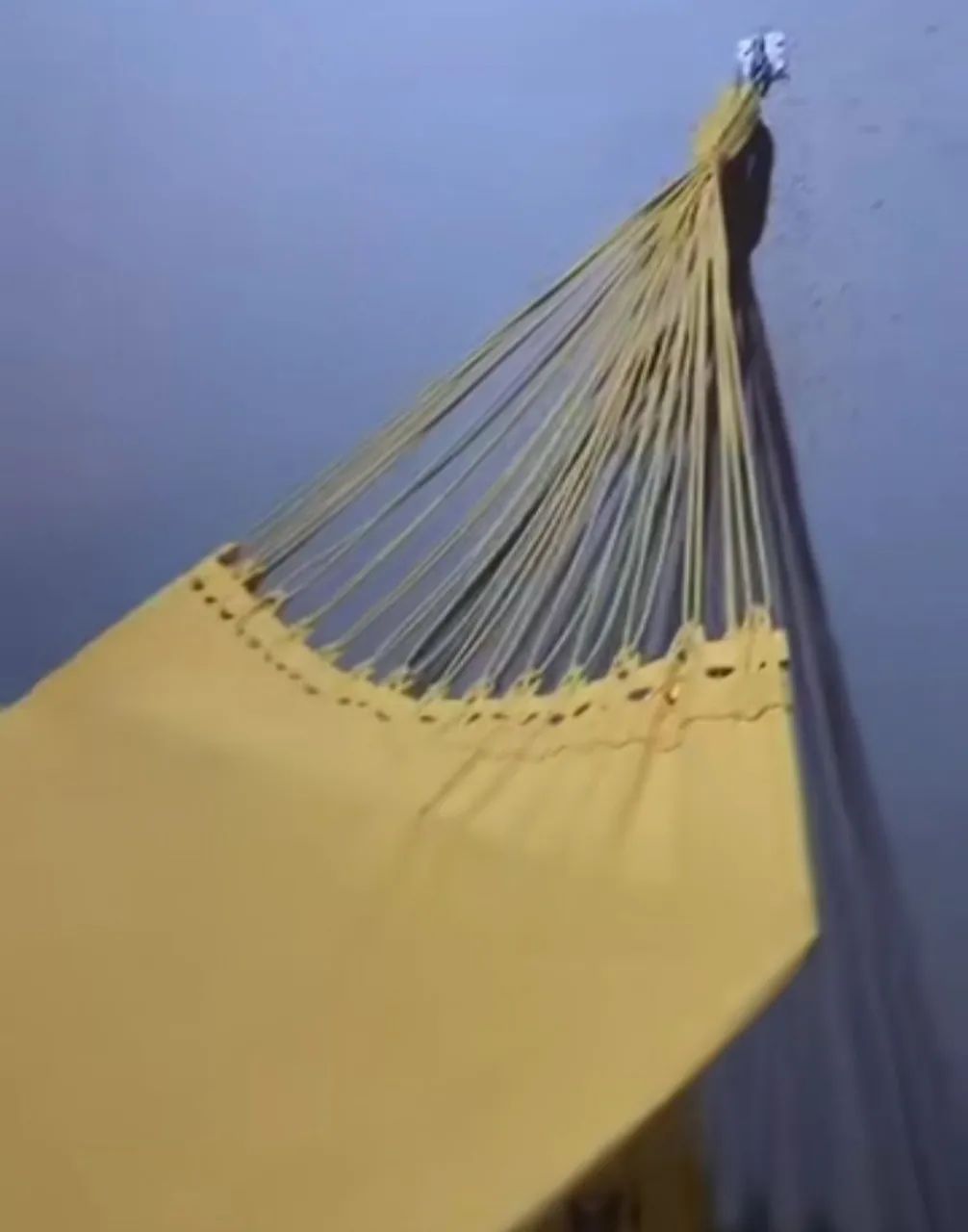 Rede de descanso de crochet amarela - Foto 4