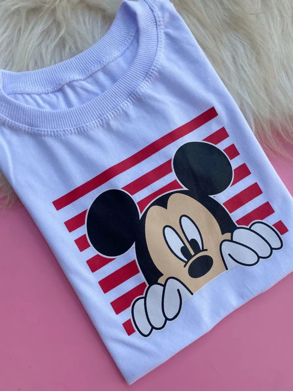 T- shirt feminina em diversas estampas?