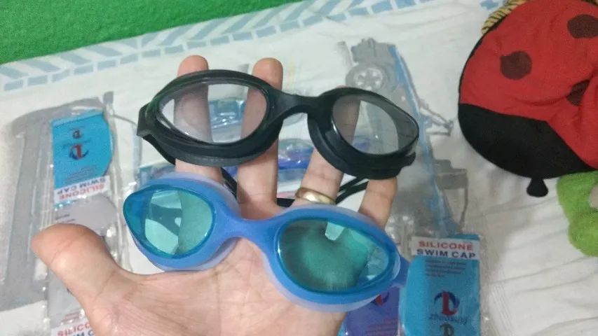 Touca de silicone para natação novo lacrado - Foto 3