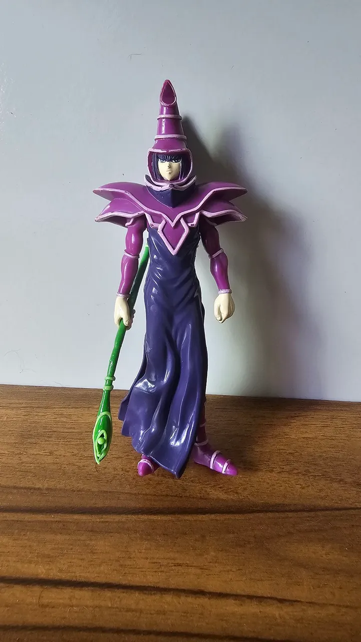 Boneco Mago Negro de Yu-Gi-Oh! Mattel