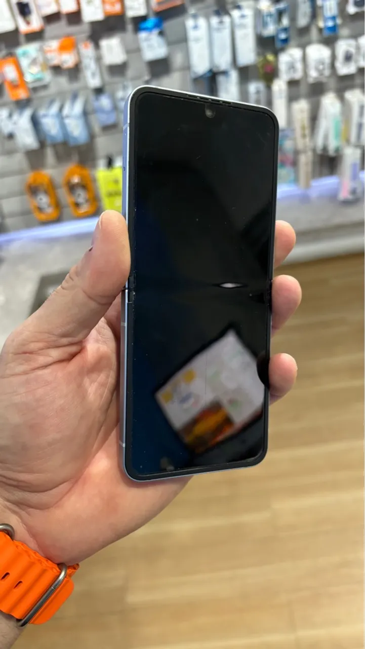Z flip 6 12 gigas memória ram!