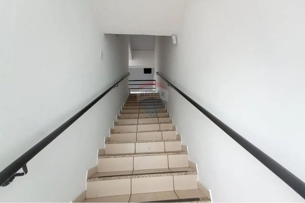 "Alugue Sala Comercial Moderna na Av. Bandeirante" - Foto 5