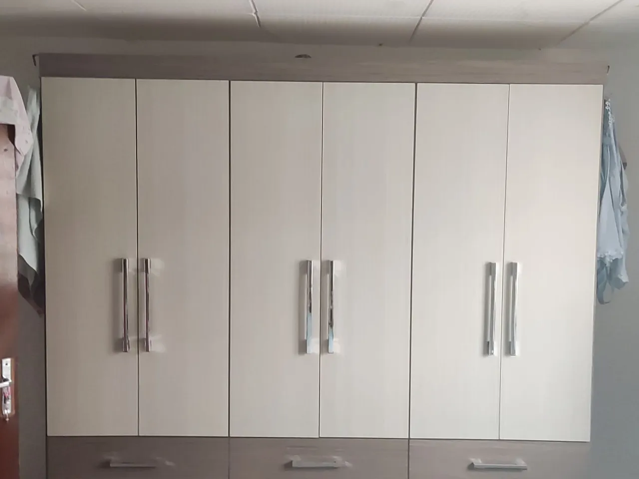 Guarda-Roupa Moderno e Espaçoso