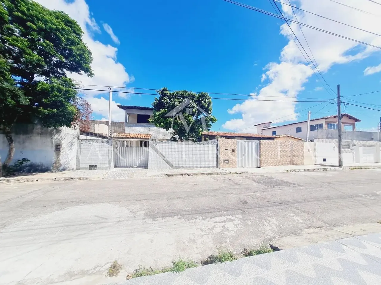 Casa para Venda em Natal, Pitimbu, 6 dormitórios, 4 suítes, 6 banheiros, 3 vagas