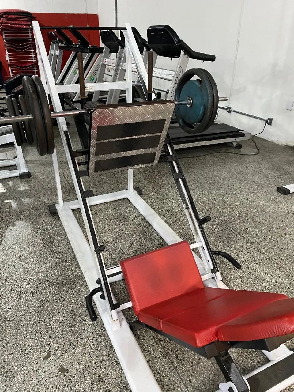 Aparelho de Leg Press 45° - Academia