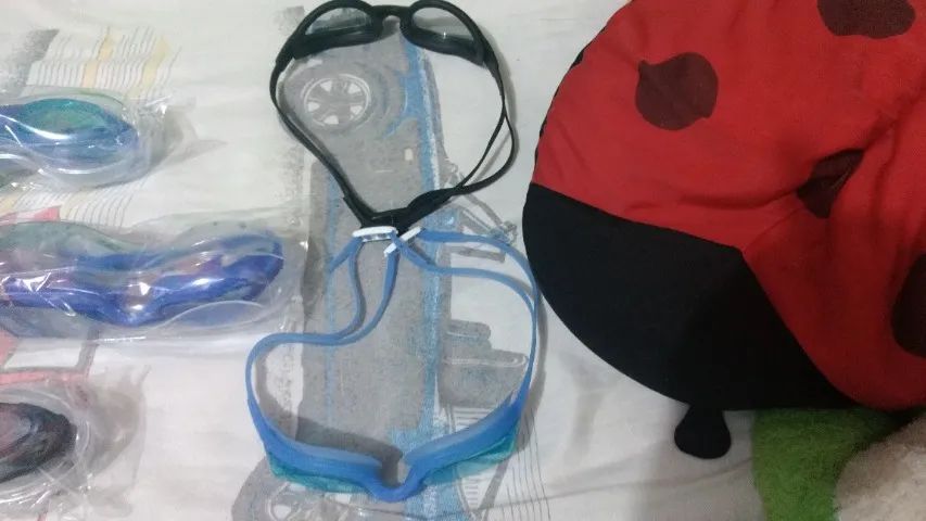 Touca de silicone para natação novo lacrado - Foto 5