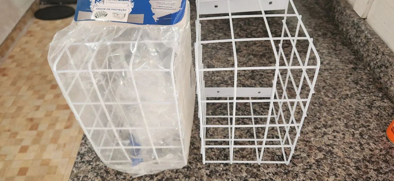 2 Grades de proteção para câmera externa