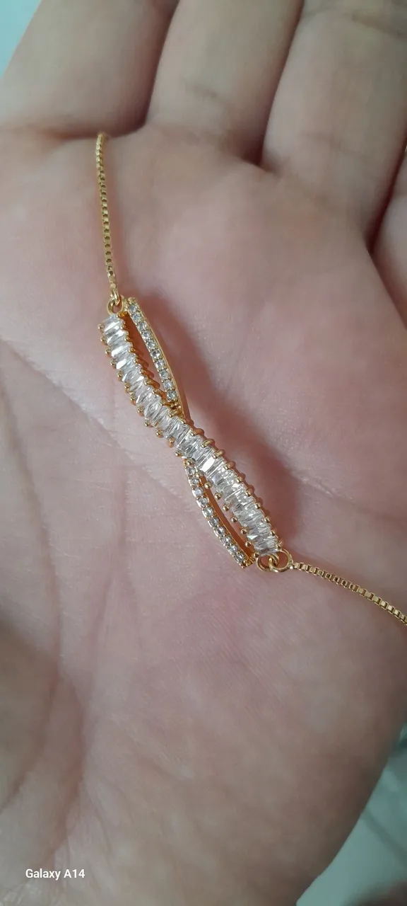 Pulseira SEMI JOIA com zircônias