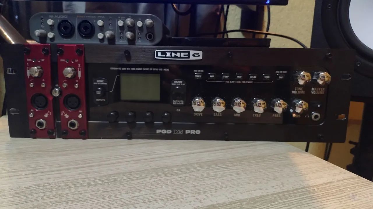Pedaleira LINE 6 X3 PRO RACK  - Foto 3