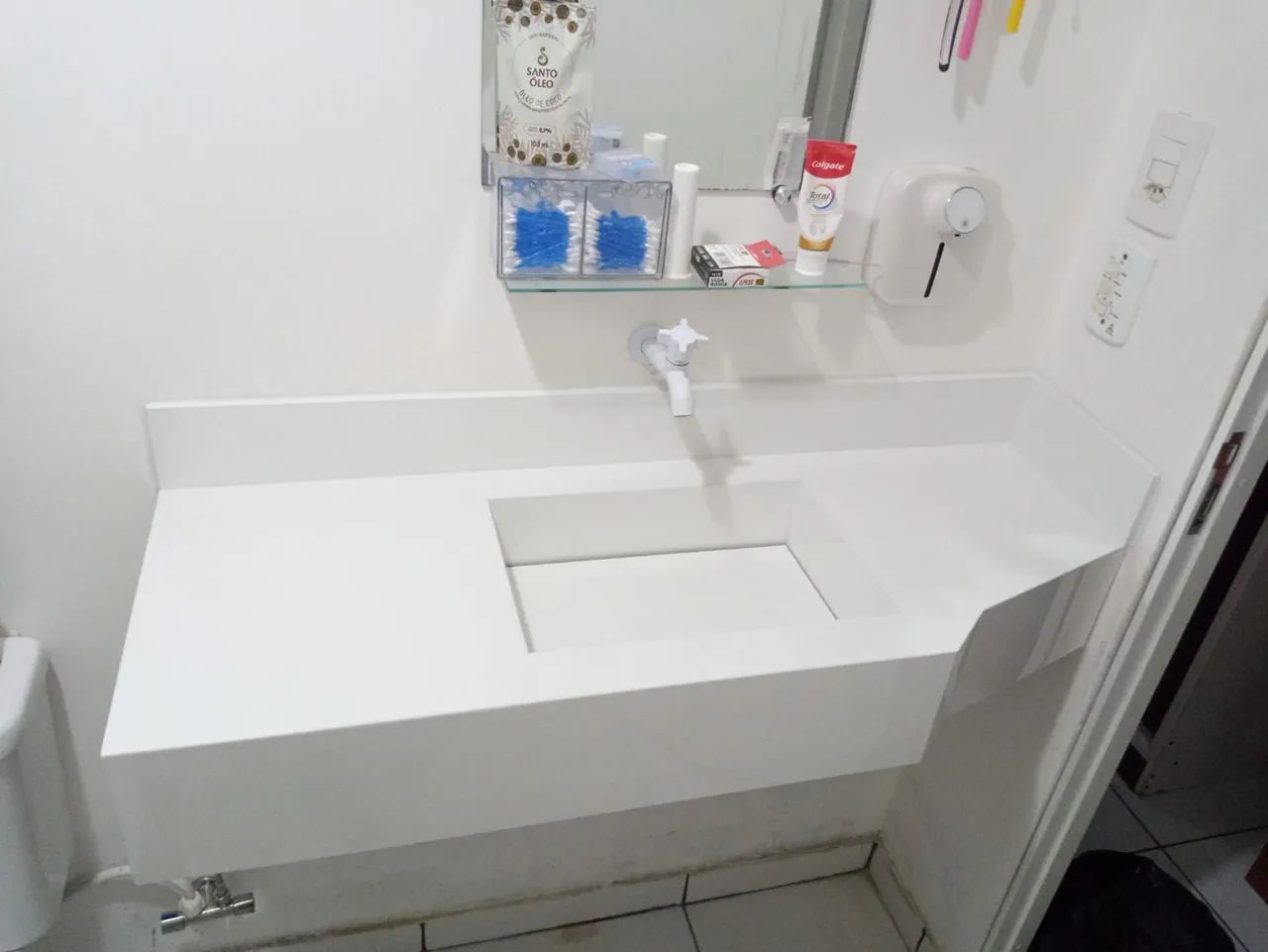 Pias no porcelanato branco polido  - Foto 6