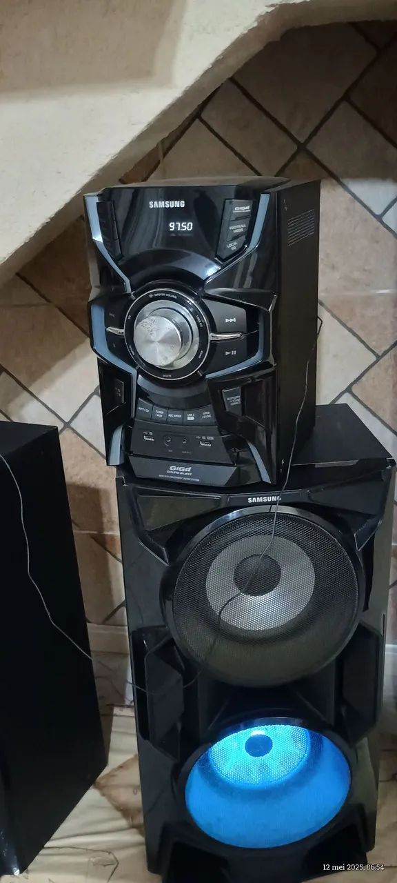 Samsung GIGA SOUND BLAST semi-usado - Foto 4