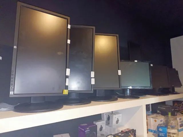 monitores variados