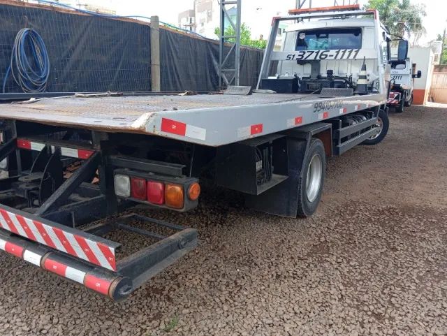 Vendo caminhão reboque guincho plataforma auto socorro - Foto 2