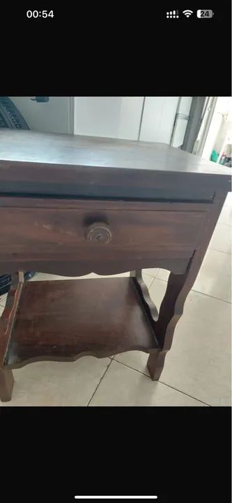 Criado Mudo de madeira maciça com gaveta - Foto 3