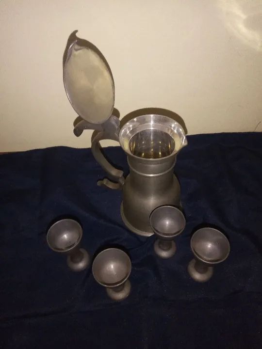 Conjunto de estanho,jarra e mini taças  - Foto 4