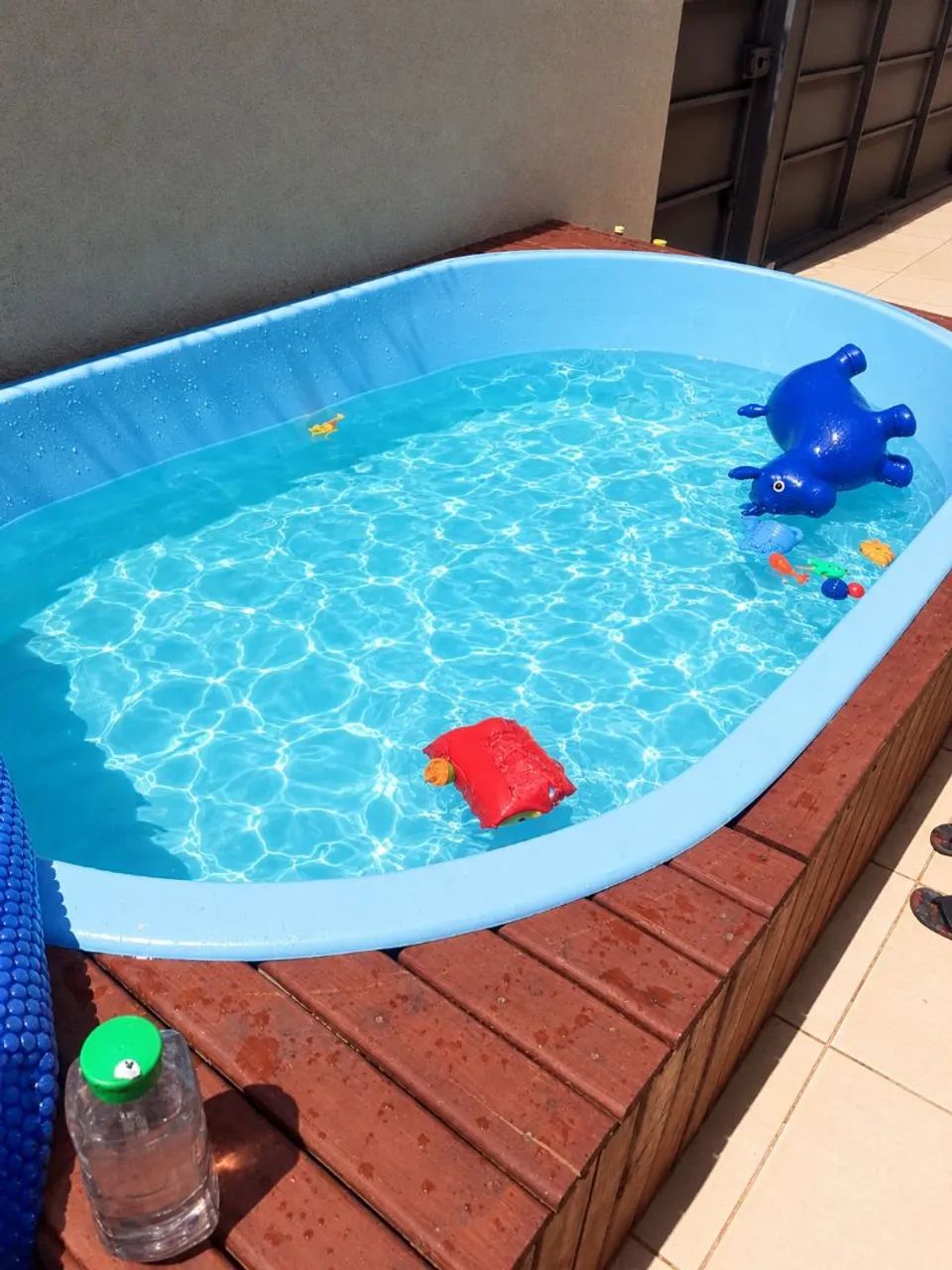 Piscina com deck usada 