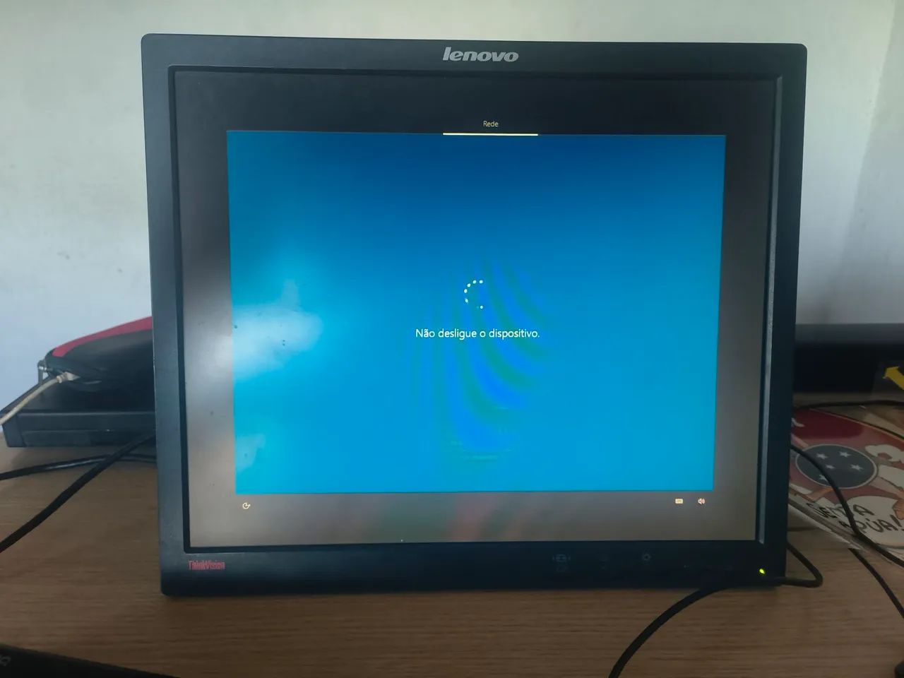 Monitor Lenovo 18 pol - Foto 2
