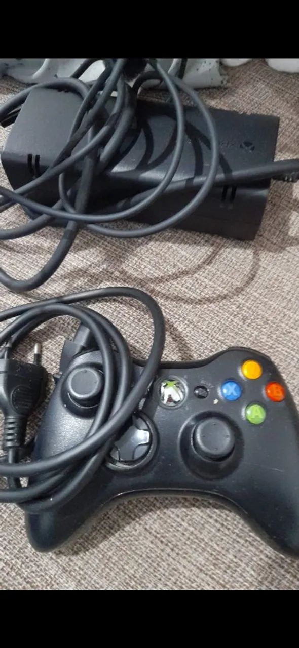 X box 360 com um controle funcionando perfeitamente  usado sem caixa - Foto 3