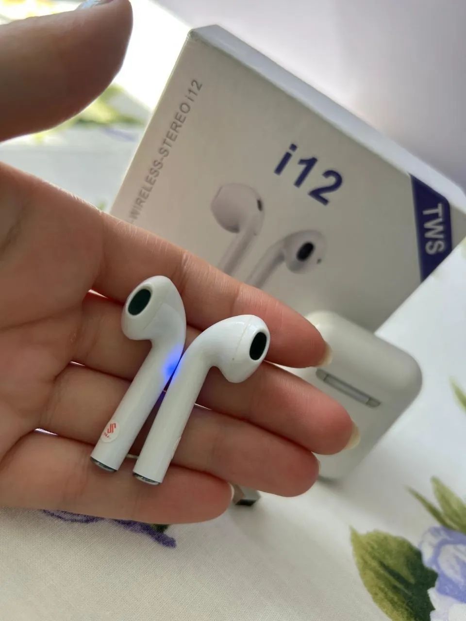 Fone de ouvido i12 TWS Bluetooth 