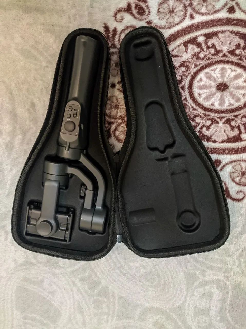 Gimbal Estabilizador 3 Eixos para Celular + Case e Tripé - Foto 4