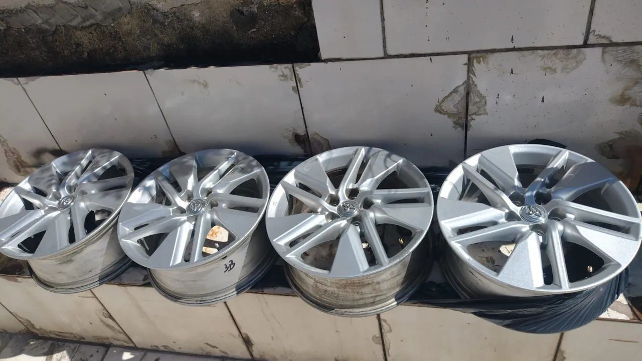 Aro 16 Corolla  - Foto 4