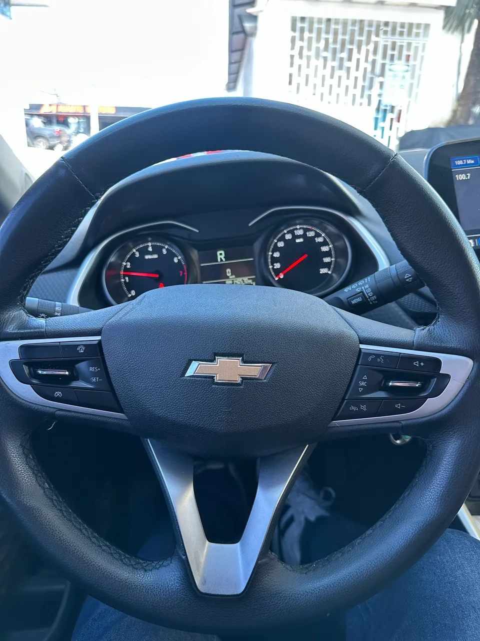 Chevrolet Onix Hatch LT 1.0 12V Flex Mec. 4P 2023 - Foto 5