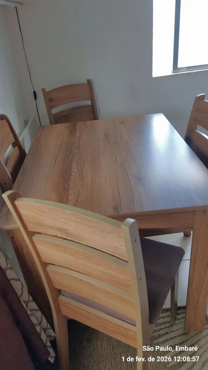 Mesa retangular com 4 cadeiras - Foto 2