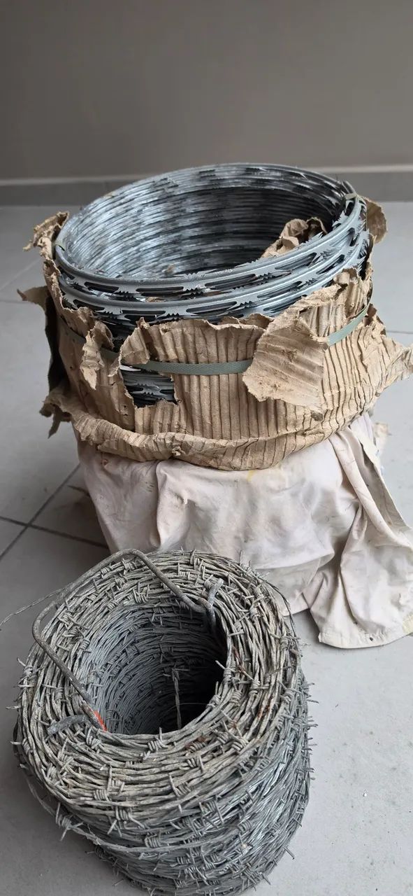 Arame farpado e concertina - Foto 2