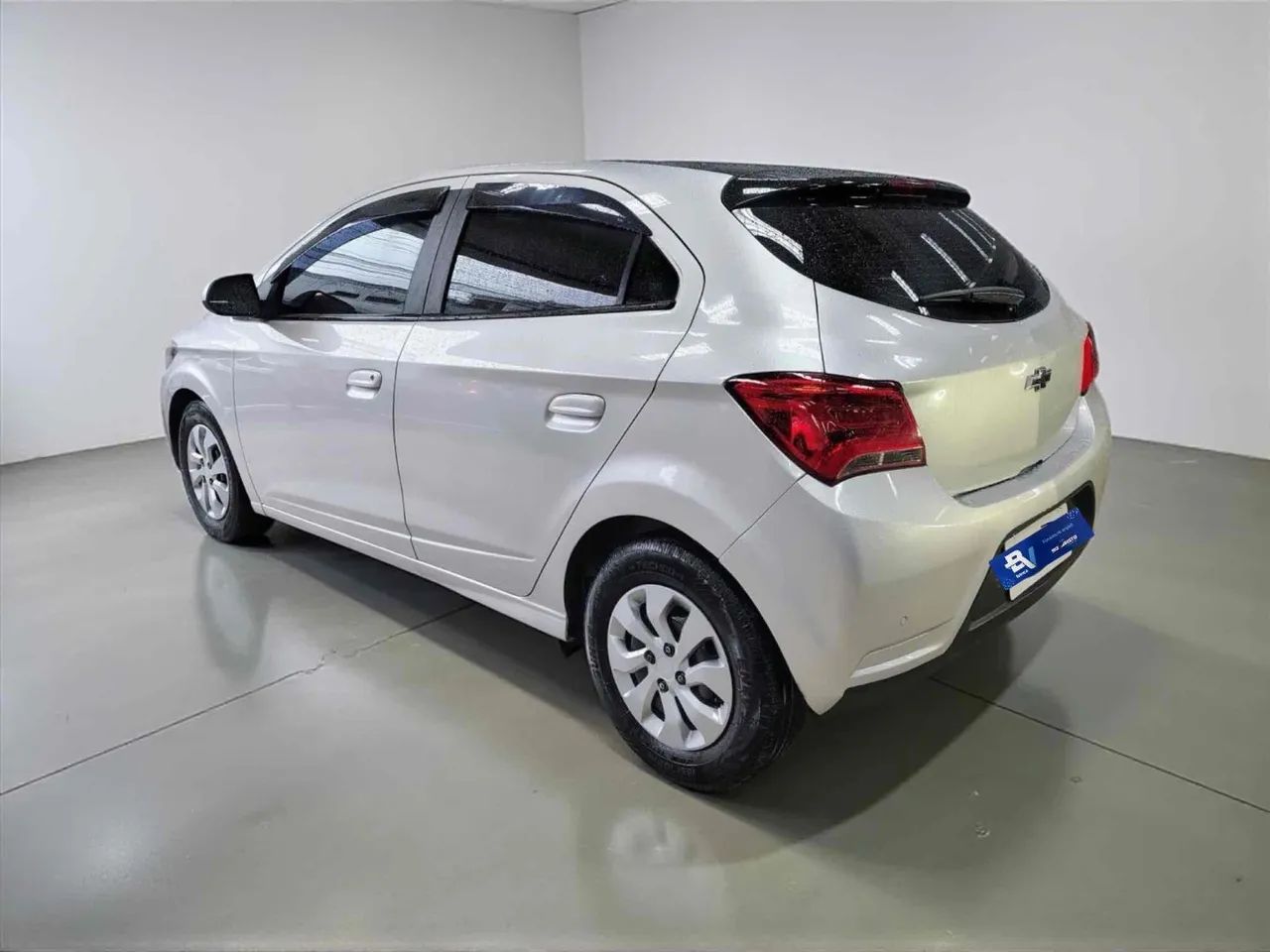 Chevrolet Onix Hatch LT 1.0 8V Flex Mec. 4P 2019 - Foto 4