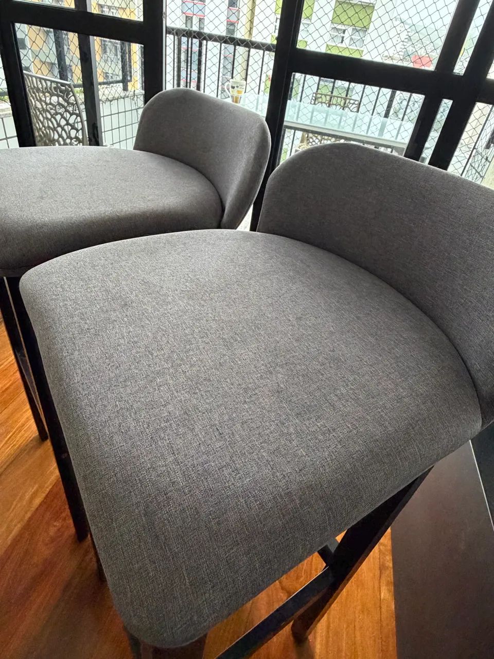 Vendo kit com 2 banquetas  - Foto 3
