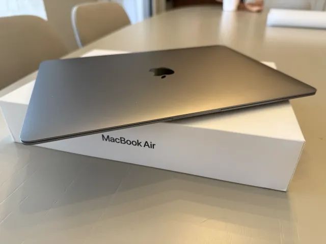 MacBook Air 13 256g corei5 スペースグレー Apple Macbook Air 13” MGN63BZ/A M1 8GB SSD de 256GB Cinza Espacial