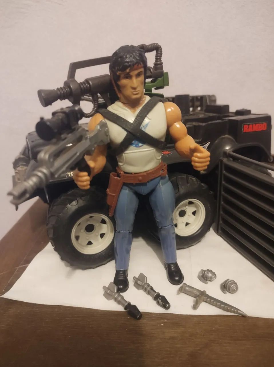 Boneco Rambo e Jeep  - Foto 2