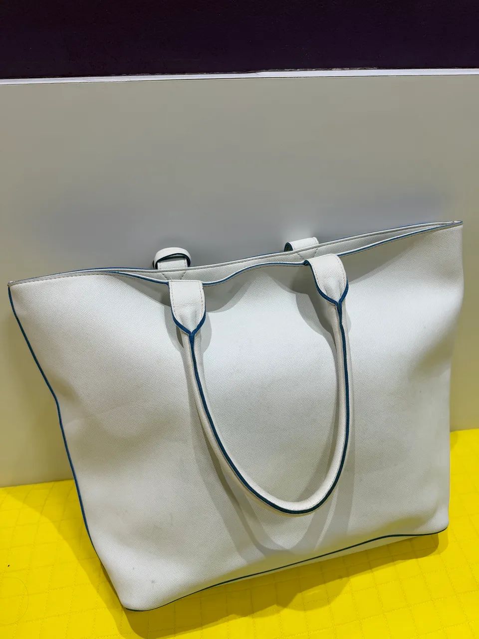 Bolsa Armani Jeans Grande (Original) - Foto 3